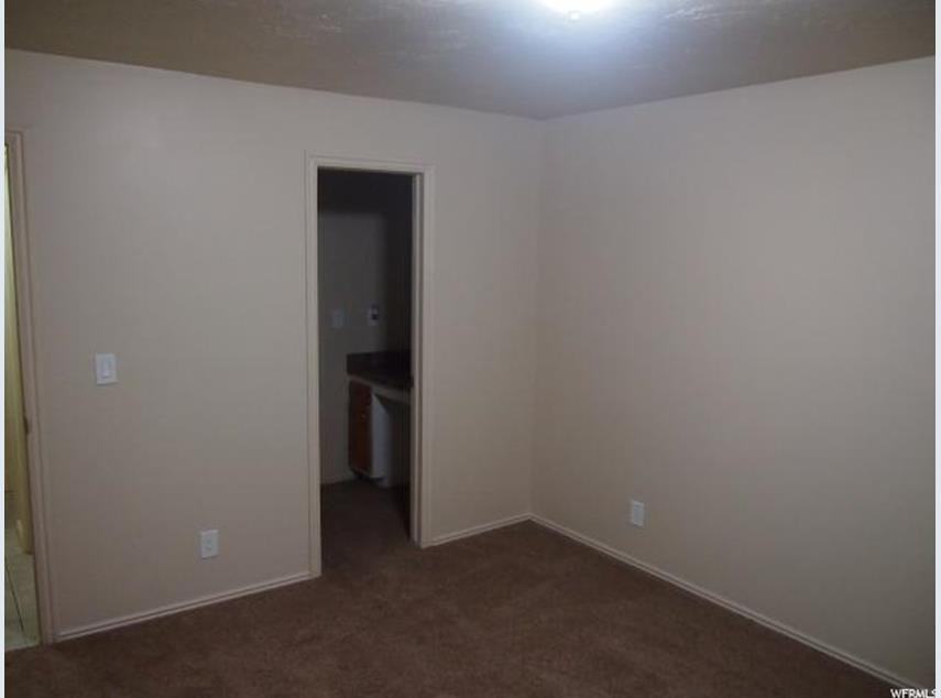 2384 S Derby St - Photo 2 of 12