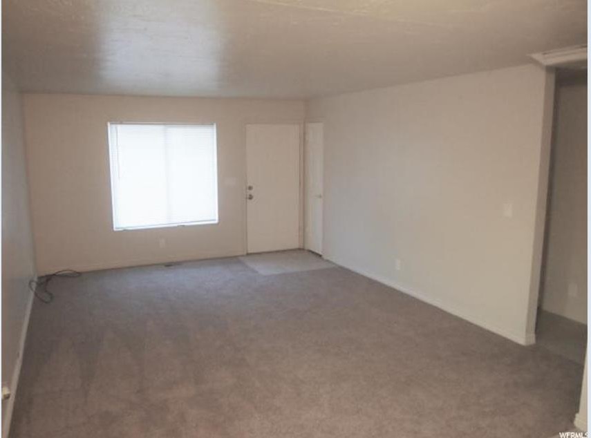 2384 S Derby St - Photo 3 of 12