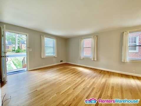 4905 Bromley Ln - Photo 3 of 18