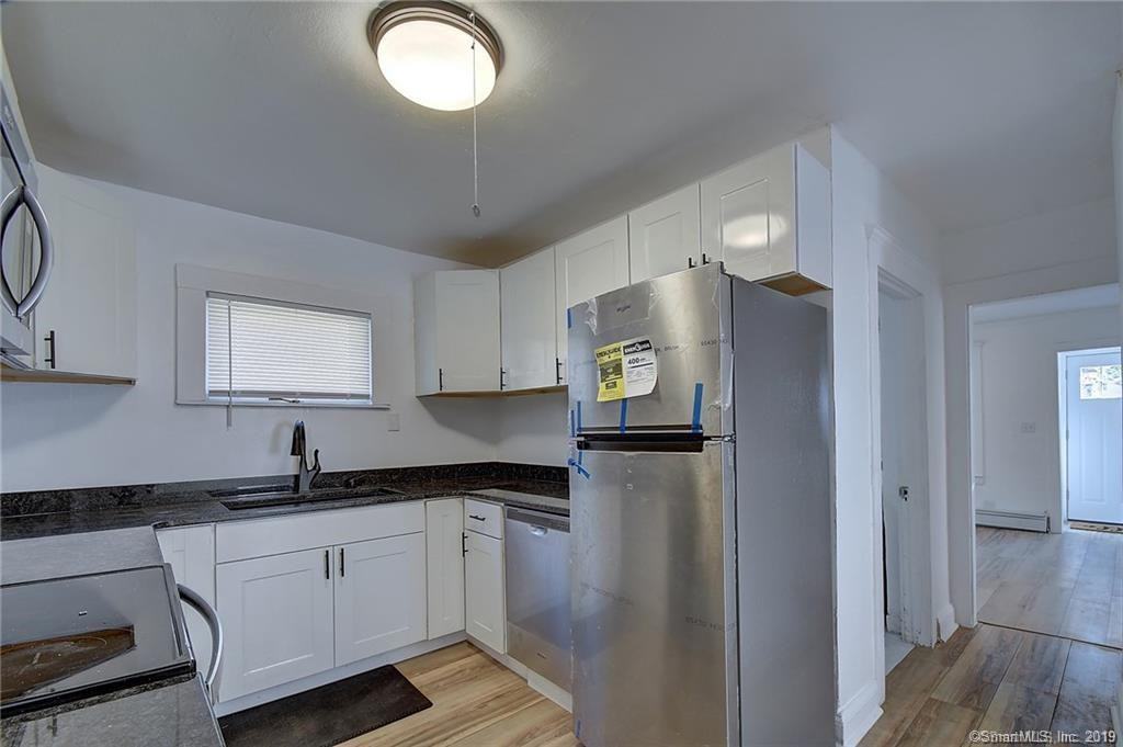 21 Woodbine Street - Photo 3 of 26