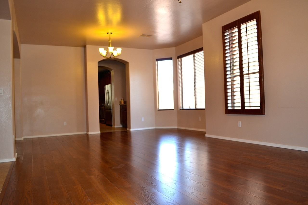 10314 W Windsor Ave - Photo 3 of 18