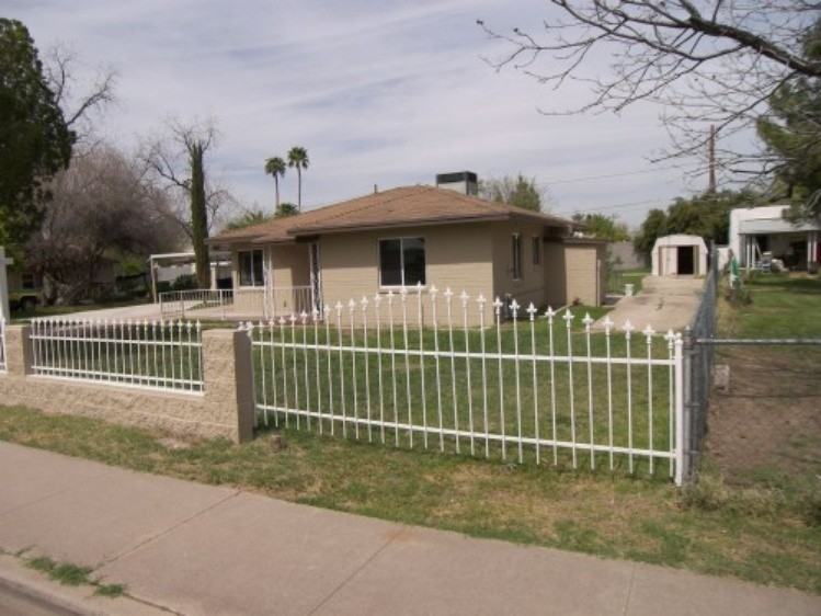 1134 W 2nd St - Photo 3 of 32