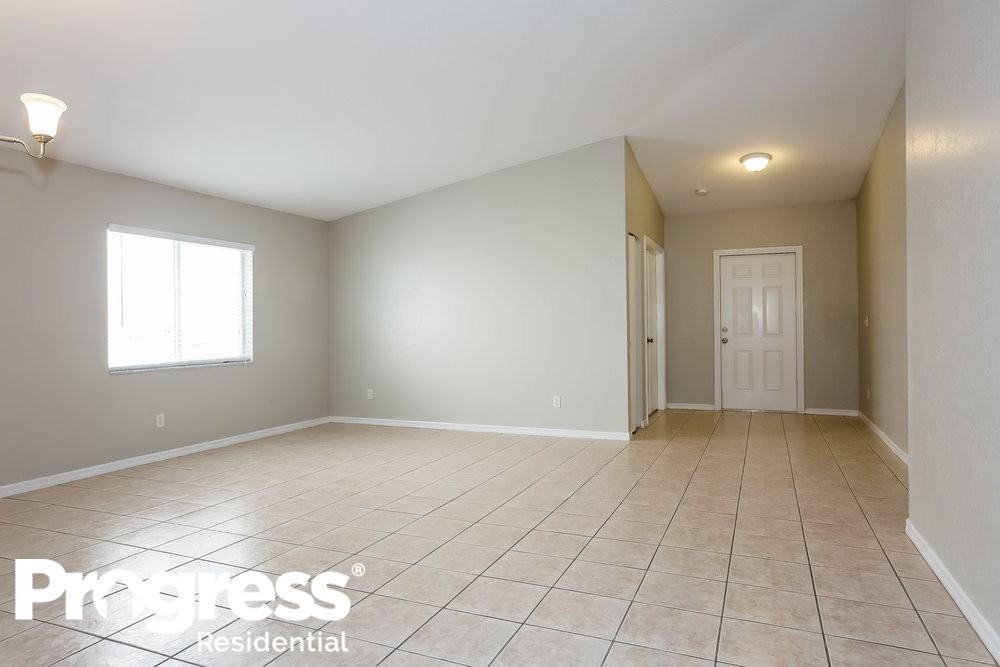 2200 Sw 106th Ave - Photo 3 of 15