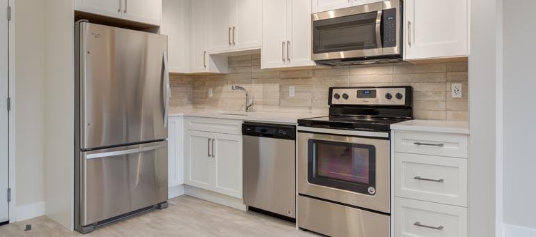 370 Quarry Way Southeast - Photo 3 of 5