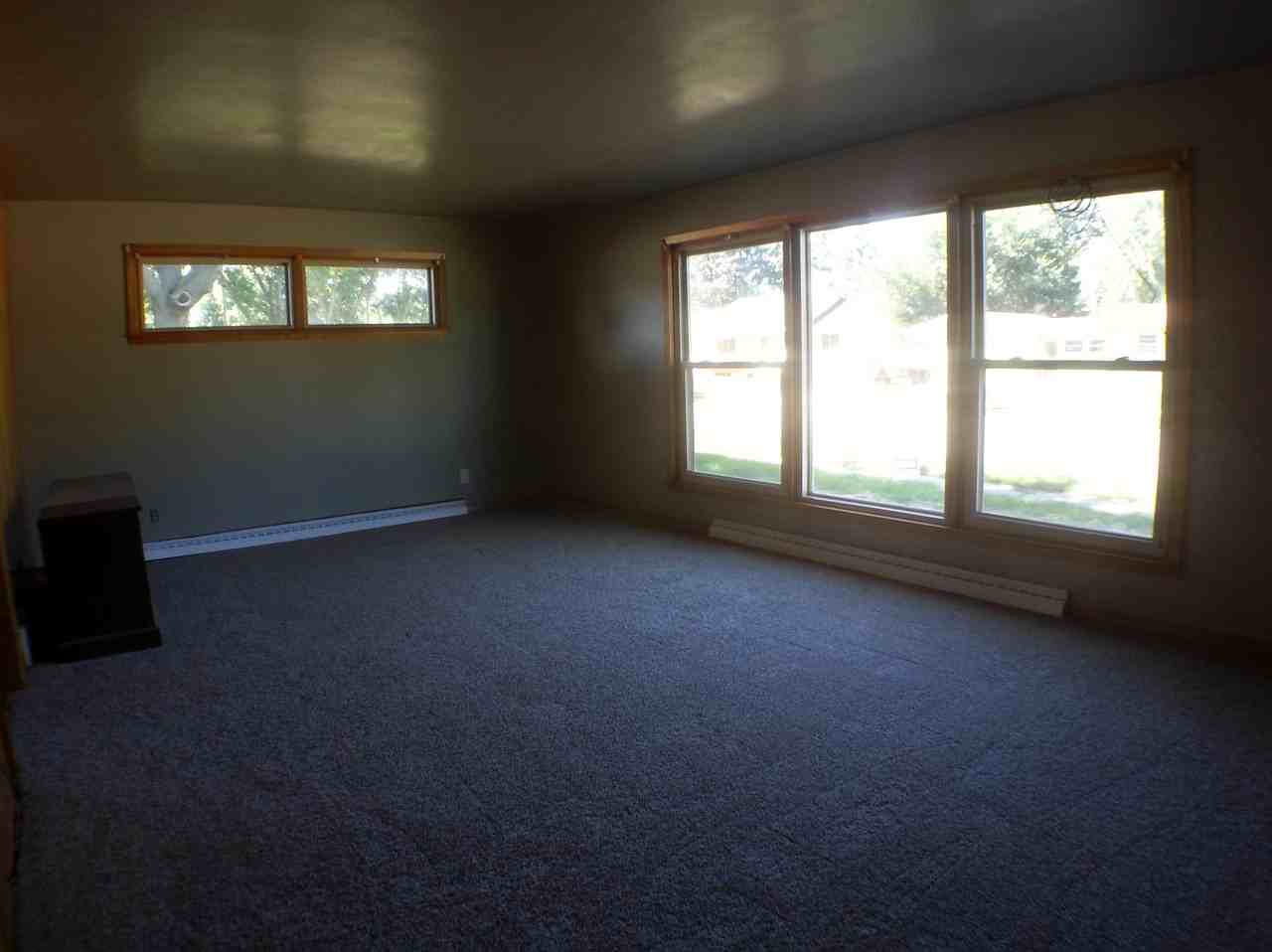 5328 W Pritchard Dr - Photo 2 of 17