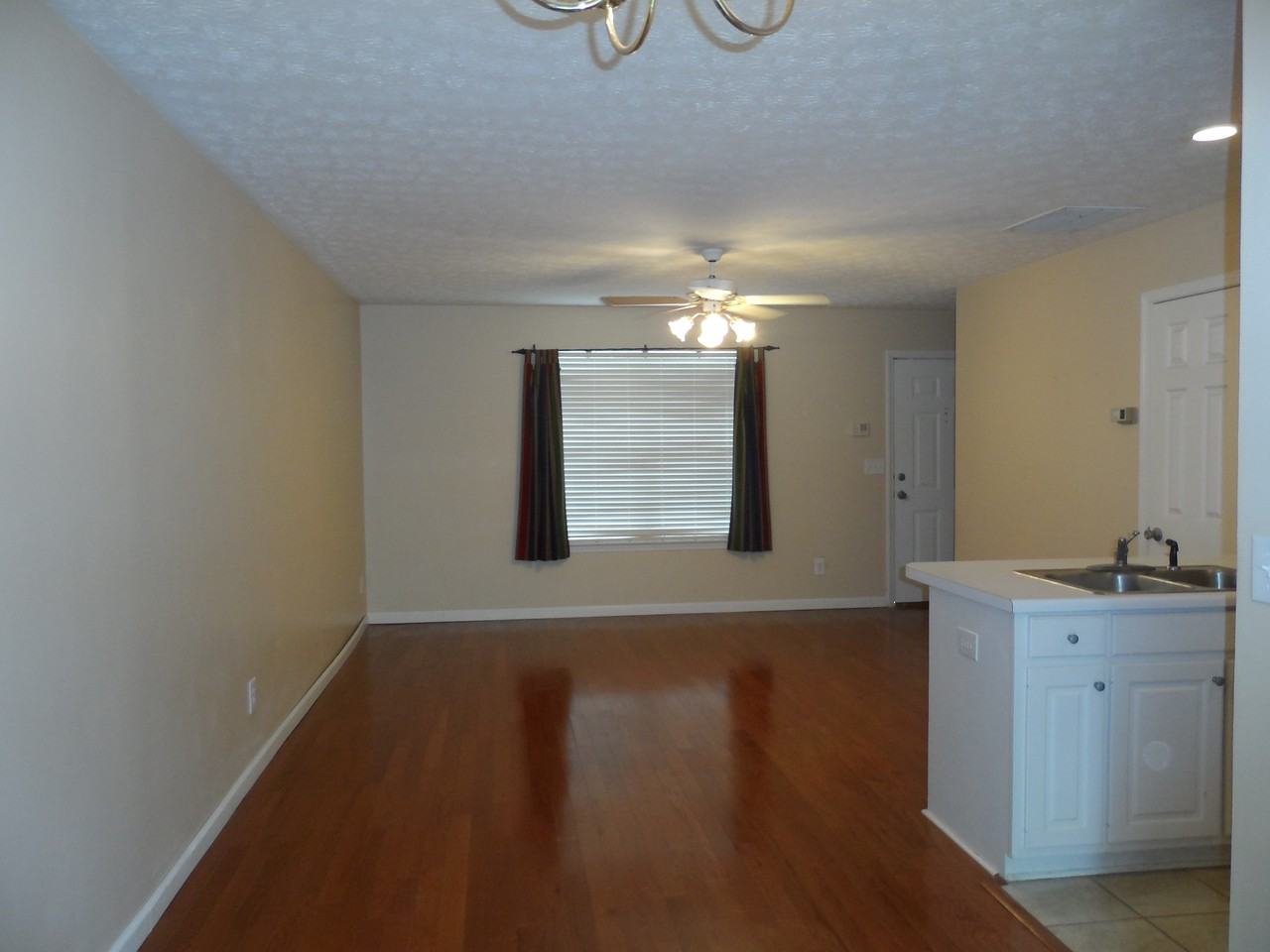 2884 Florence Dr - Photo 3 of 10