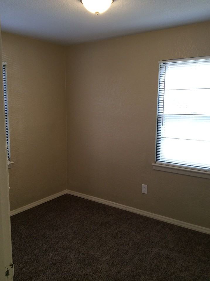 4818 Woodend Avenue - Photo 2 of 8