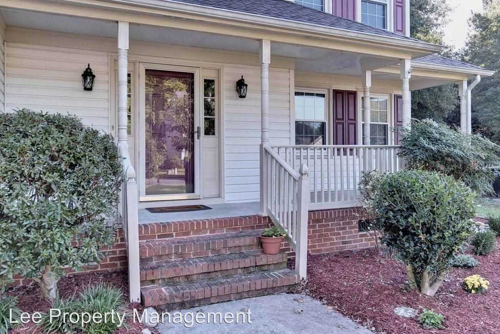 204 Sir John Way - Photo 3 of 42