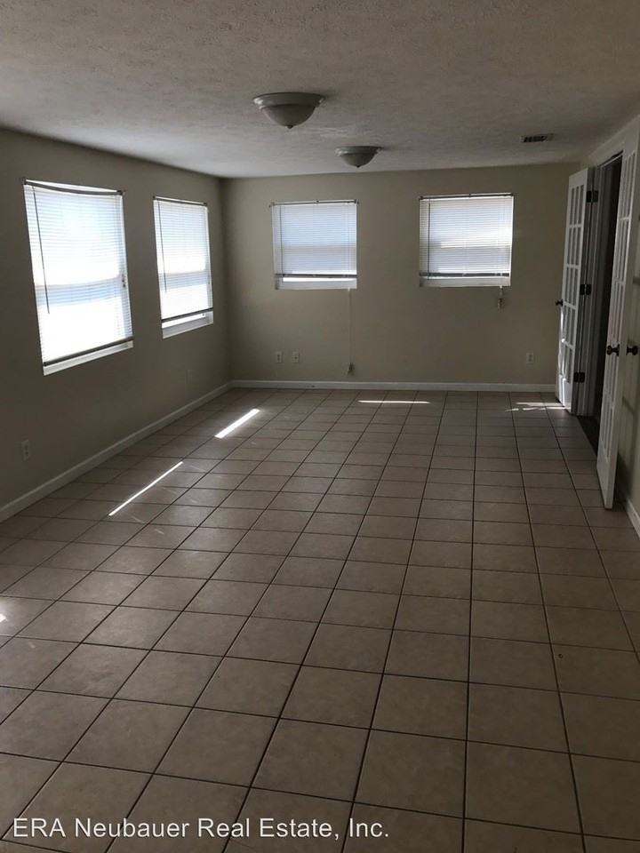 219 Placido Place - Photo 2 of 9