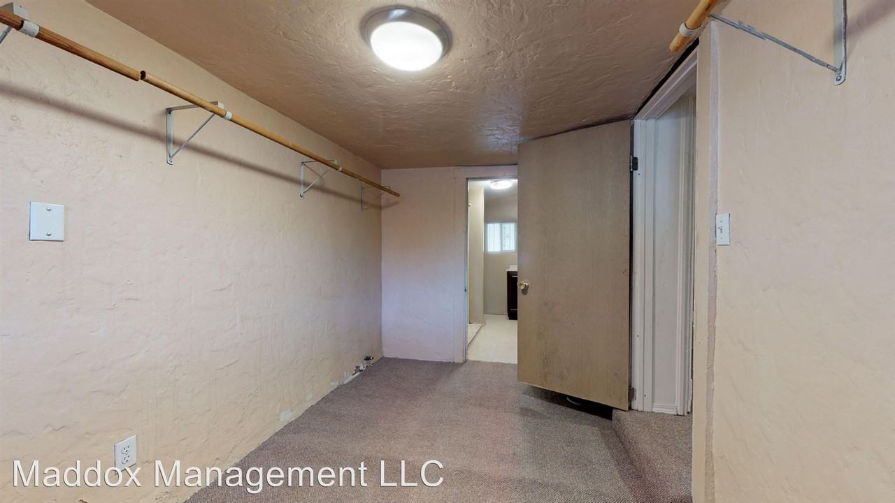 1614 John Street Se - Photo 2 of 48