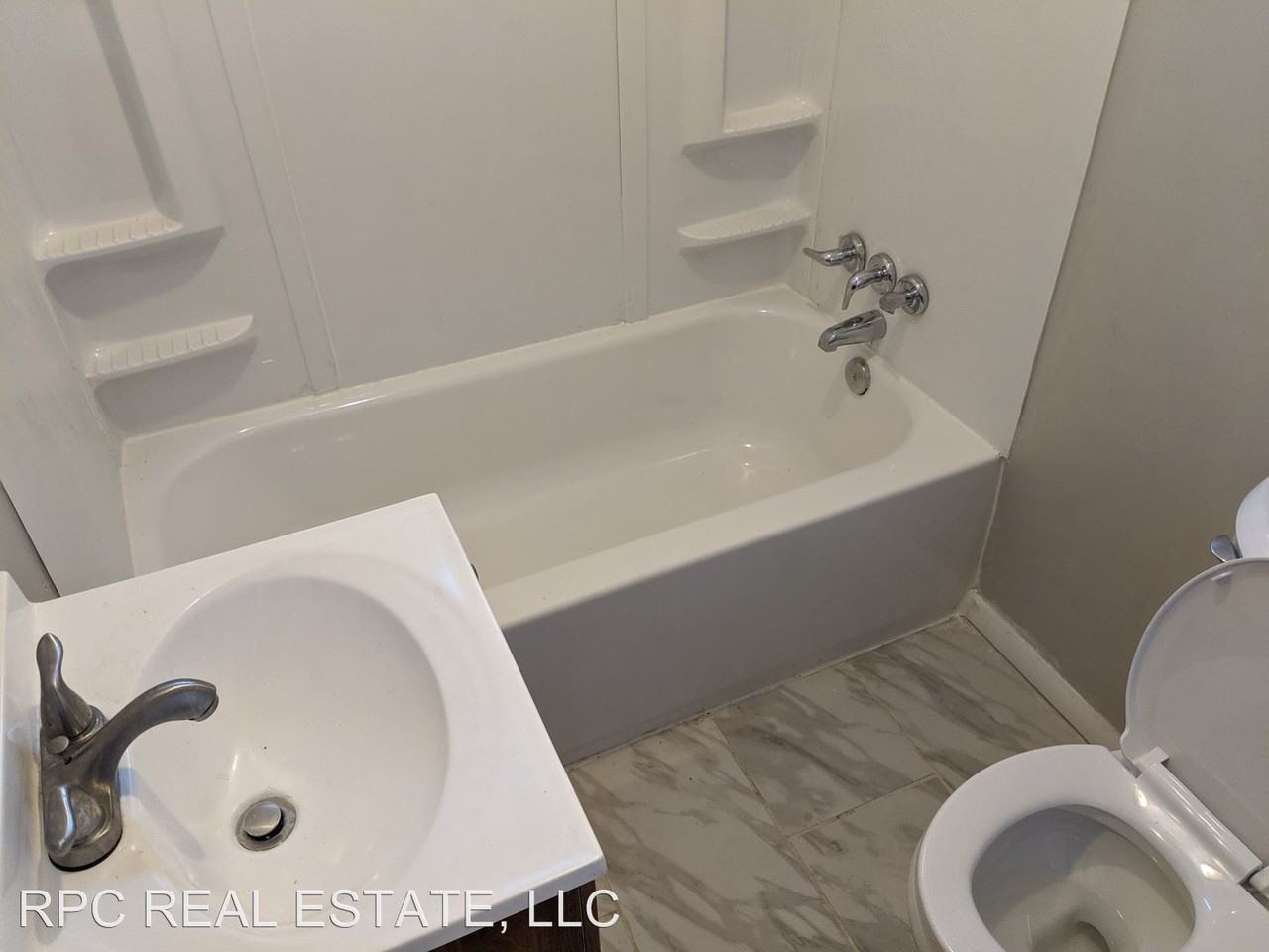 910 Mt. Ephraim Ave - Photo 3 of 8