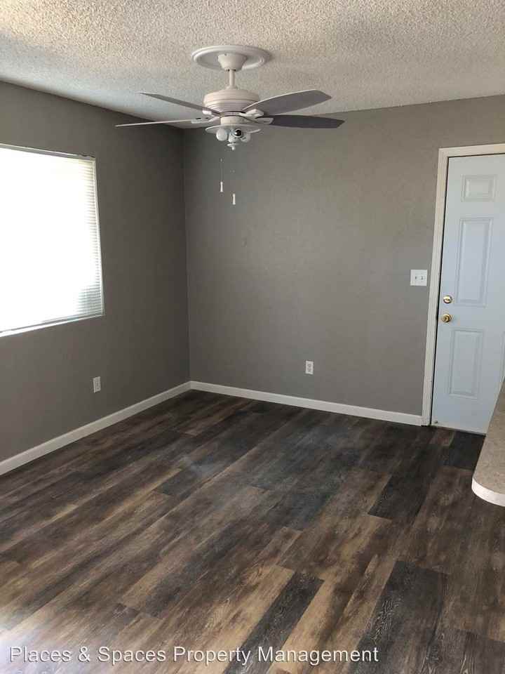 2002 Spruce Circle - Photo 3 of 11