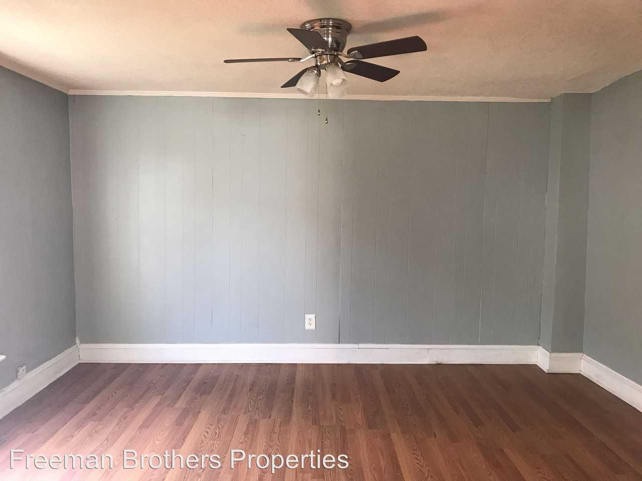 313 7th Street - Photo 3 of 11