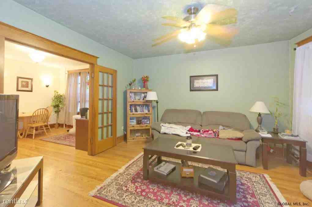 32 W Erie St - Photo 2 of 10