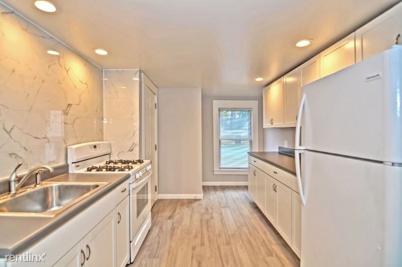 73 Pine Street 2nd Flr - Photo 2 of 21