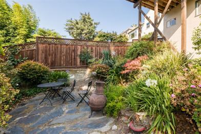 Atlantis Haus Apartments For Rent Calmar Ave Oakland Ca 94610