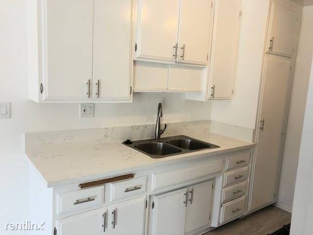 148 North Saint Andrews Place - Photo 3 of 20