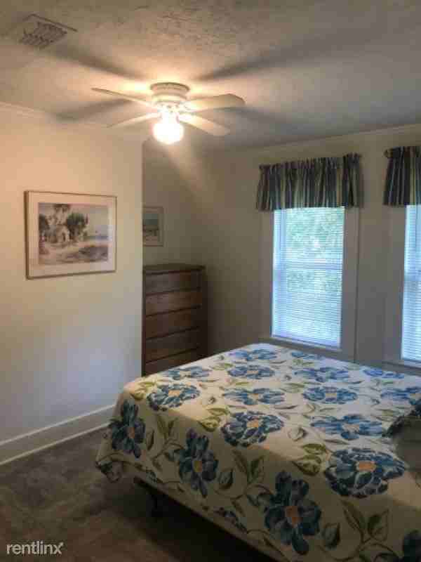 715 Weller Ave Se - Photo 2 of 15