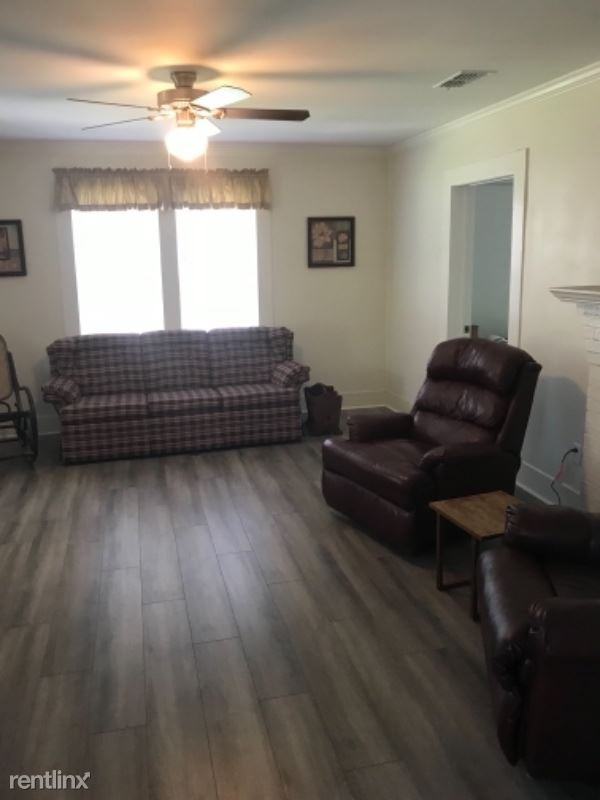 715 Weller Ave Se - Photo 3 of 15