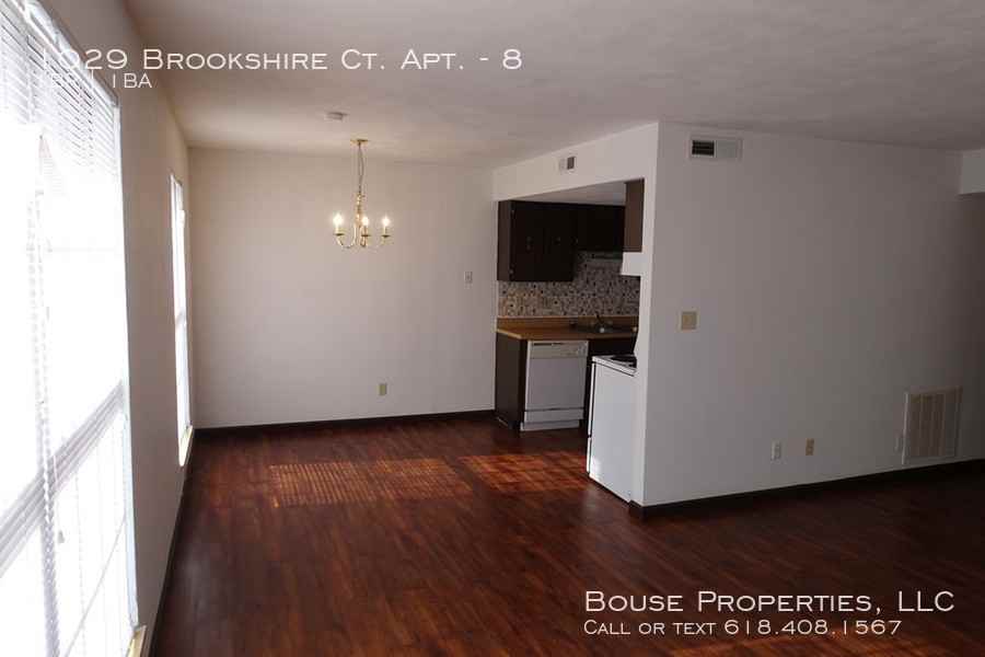 1029 Brookshire Ct #8 - Photo 4 of 5