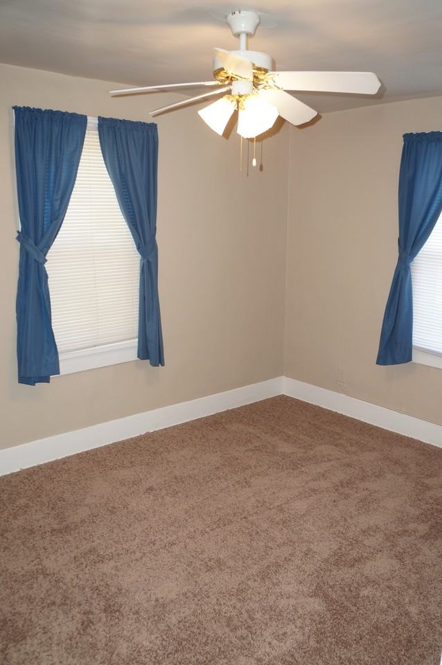 2207 Nw Clay St - Photo 2 of 8