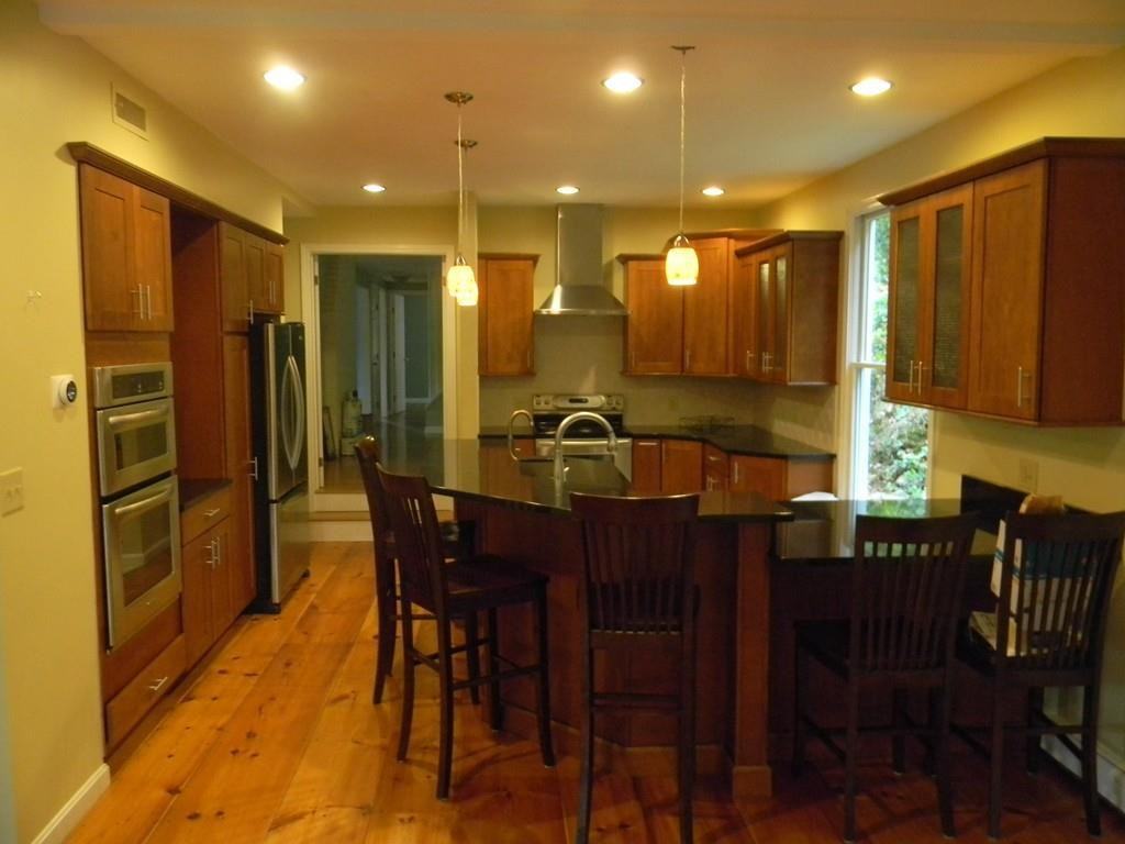74 Burlington St - Photo 3 of 9