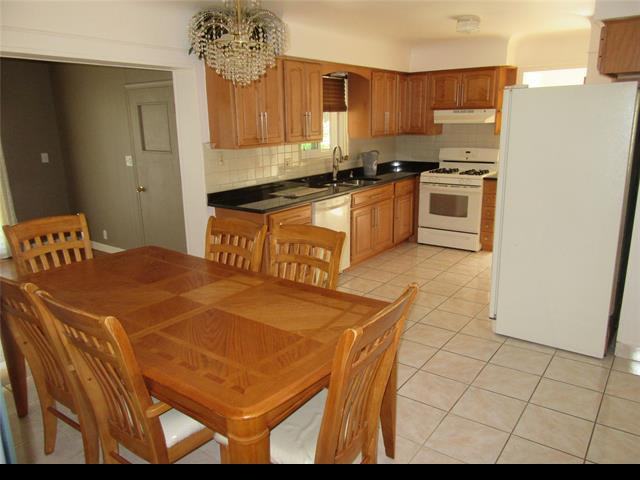 3173 Northampton Court - Photo 3 of 17