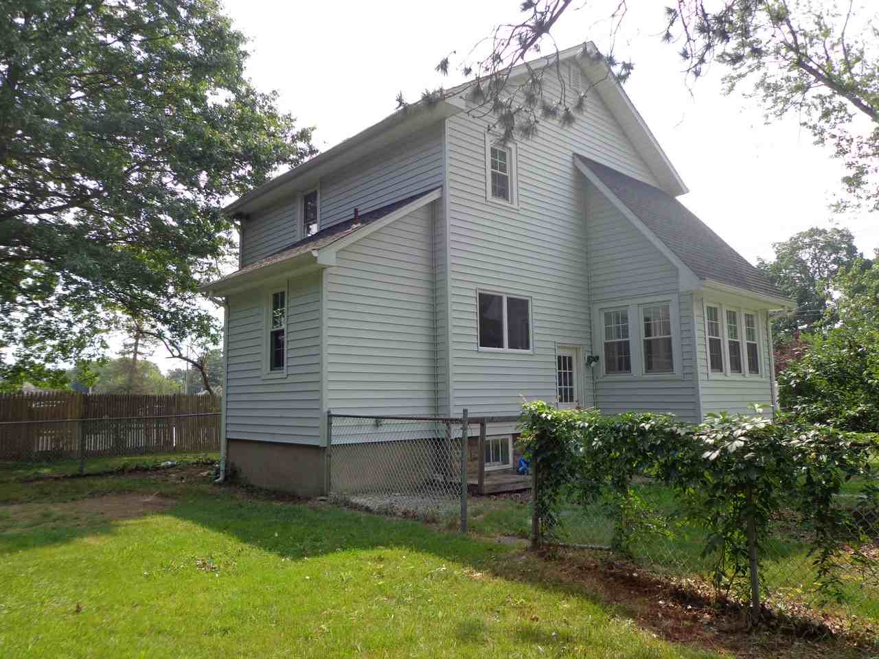 8 Poplar Ave. - Photo 2 of 18