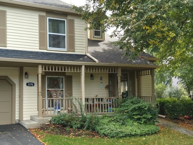 1376 Queensgreen - Photo 2 of 33