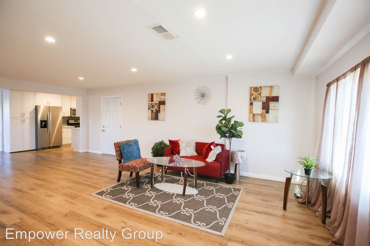 215 Isleton Ave. - Photo 2 of 16