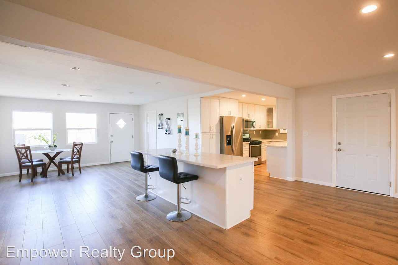 215 Isleton Ave. - Photo 3 of 16