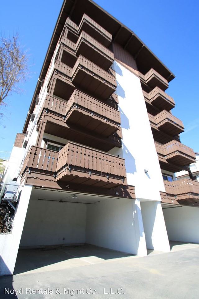 617 Front St - Photo 3 of 3