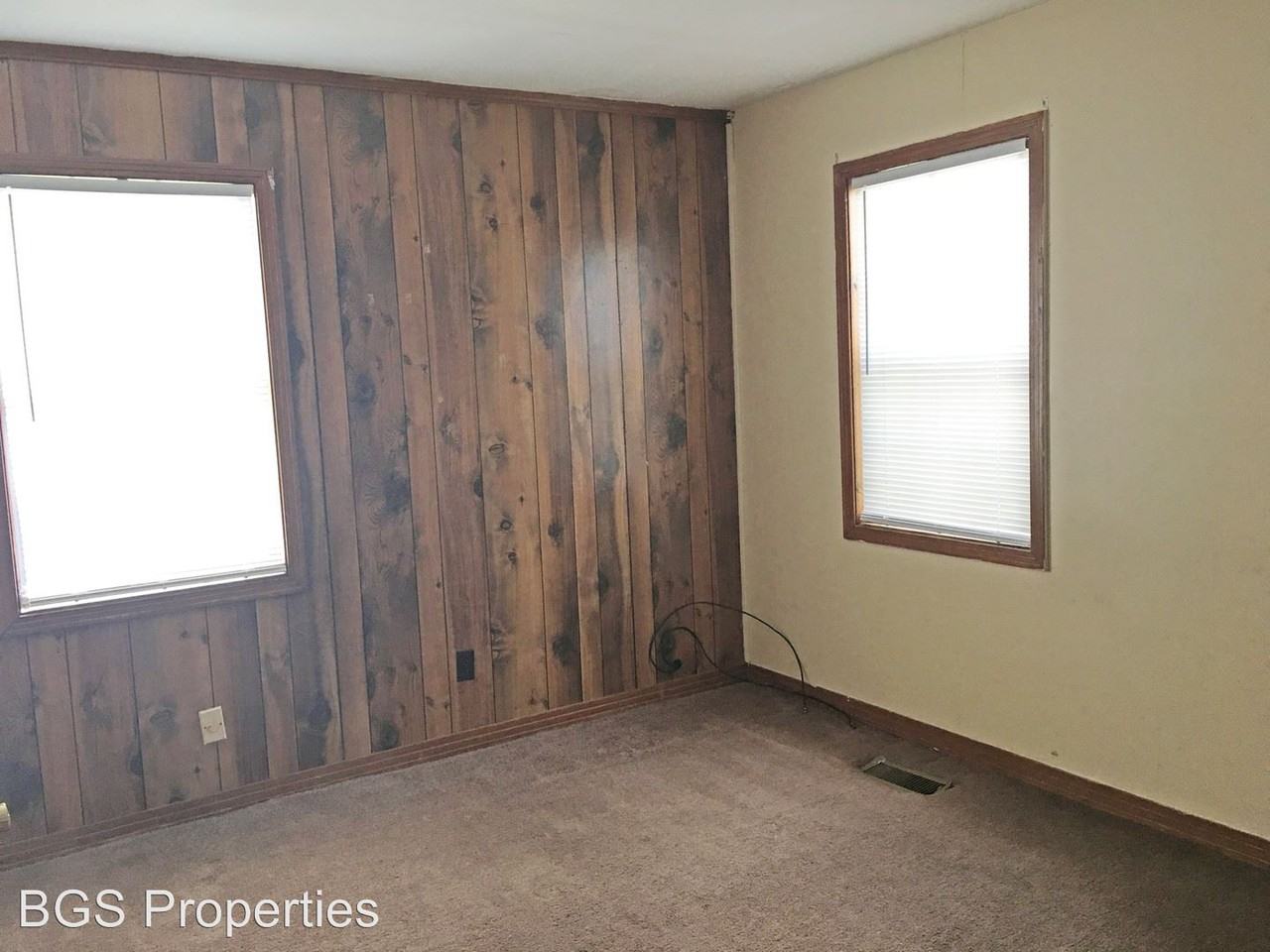 100 Eastlawn Dr - Photo 3 of 6