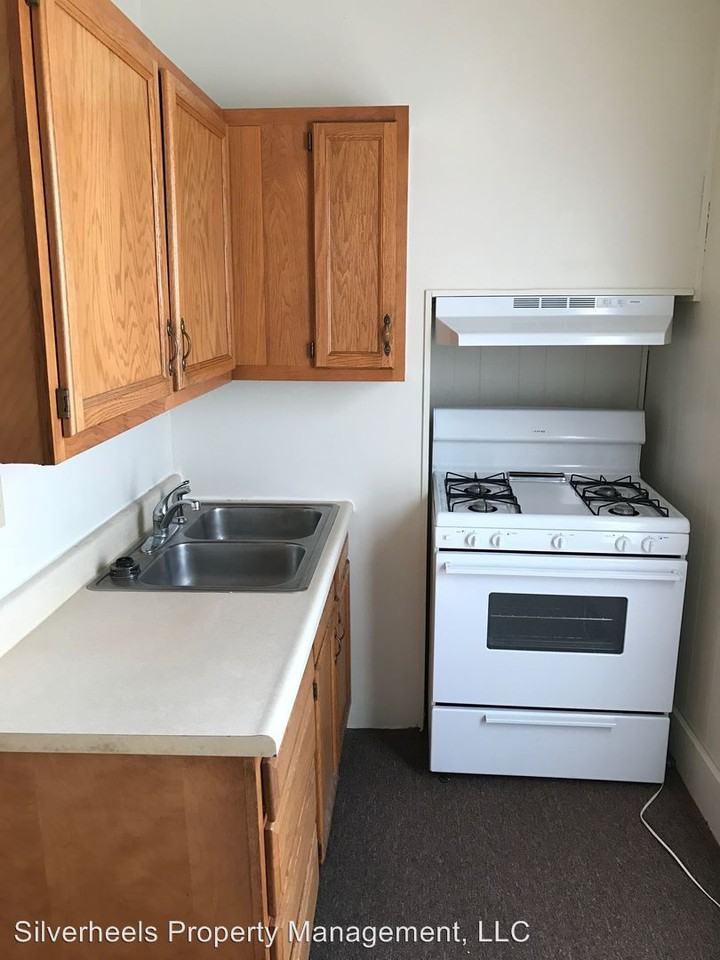 506 Smith Street - Photo 2 of 5