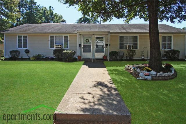 Plaza Terrace Apartments - Photo 2 of 7