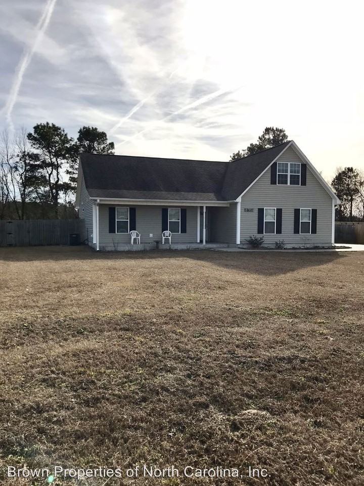 158 Christy Drive - Photo 3 of 19