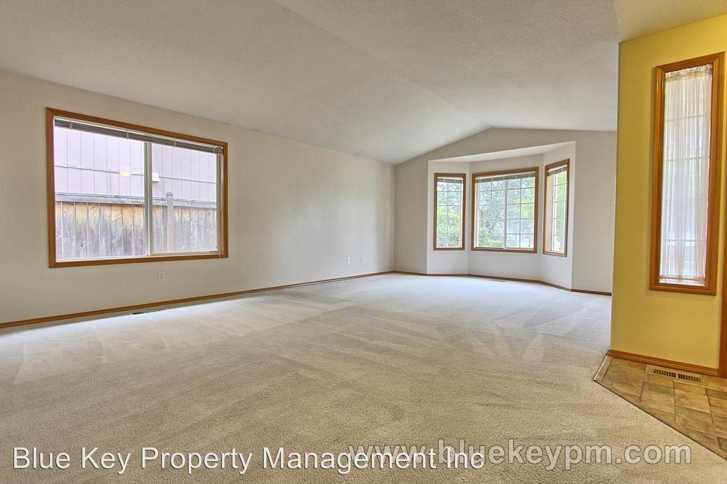 16902 Se 17th Street - Photo 3 of 16