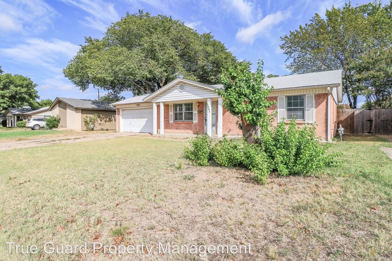 1221 Fairfield St. - Photo 3 of 29