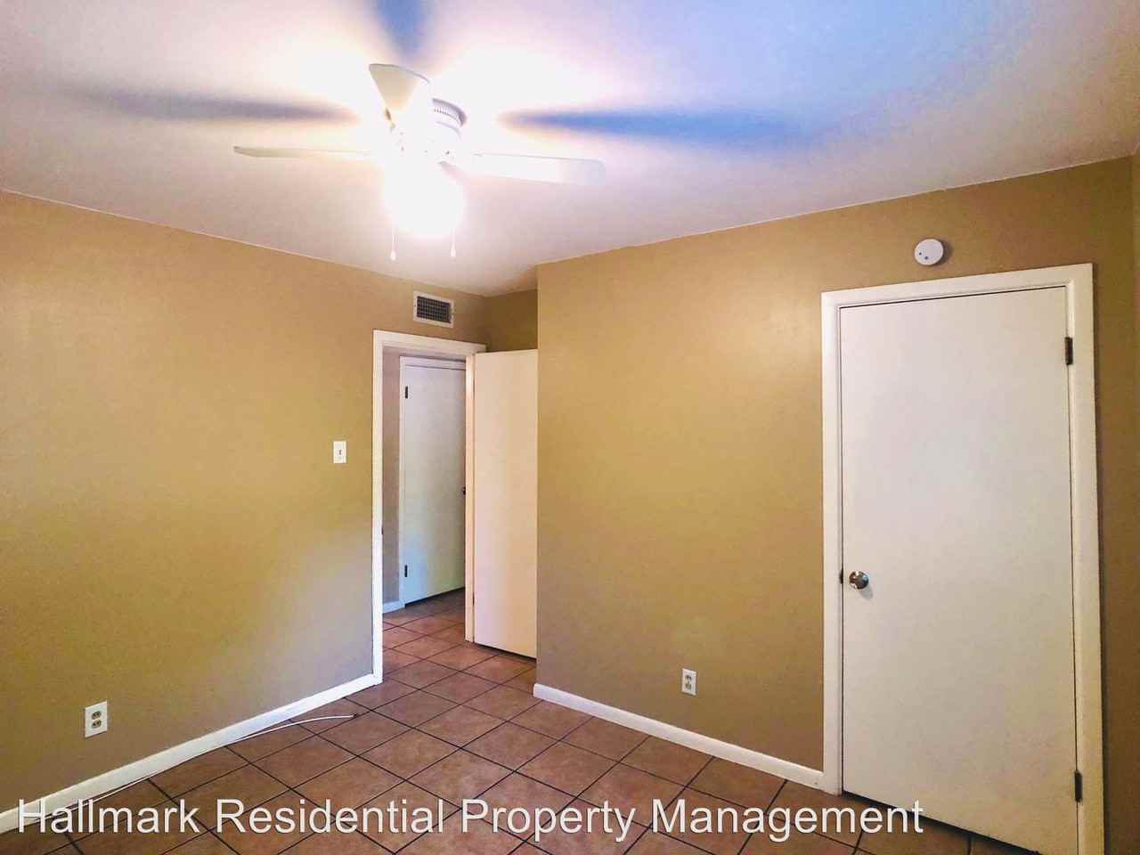 110 Oakwood Dr. - Photo 2 of 14