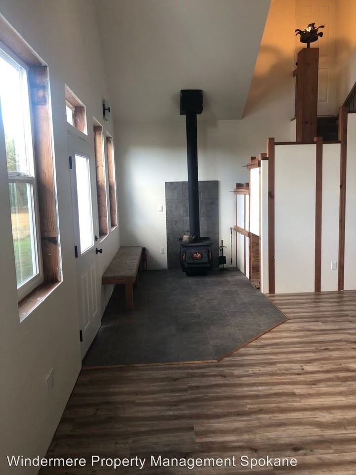 4267 Old Springdale Hwy. - Photo 3 of 20