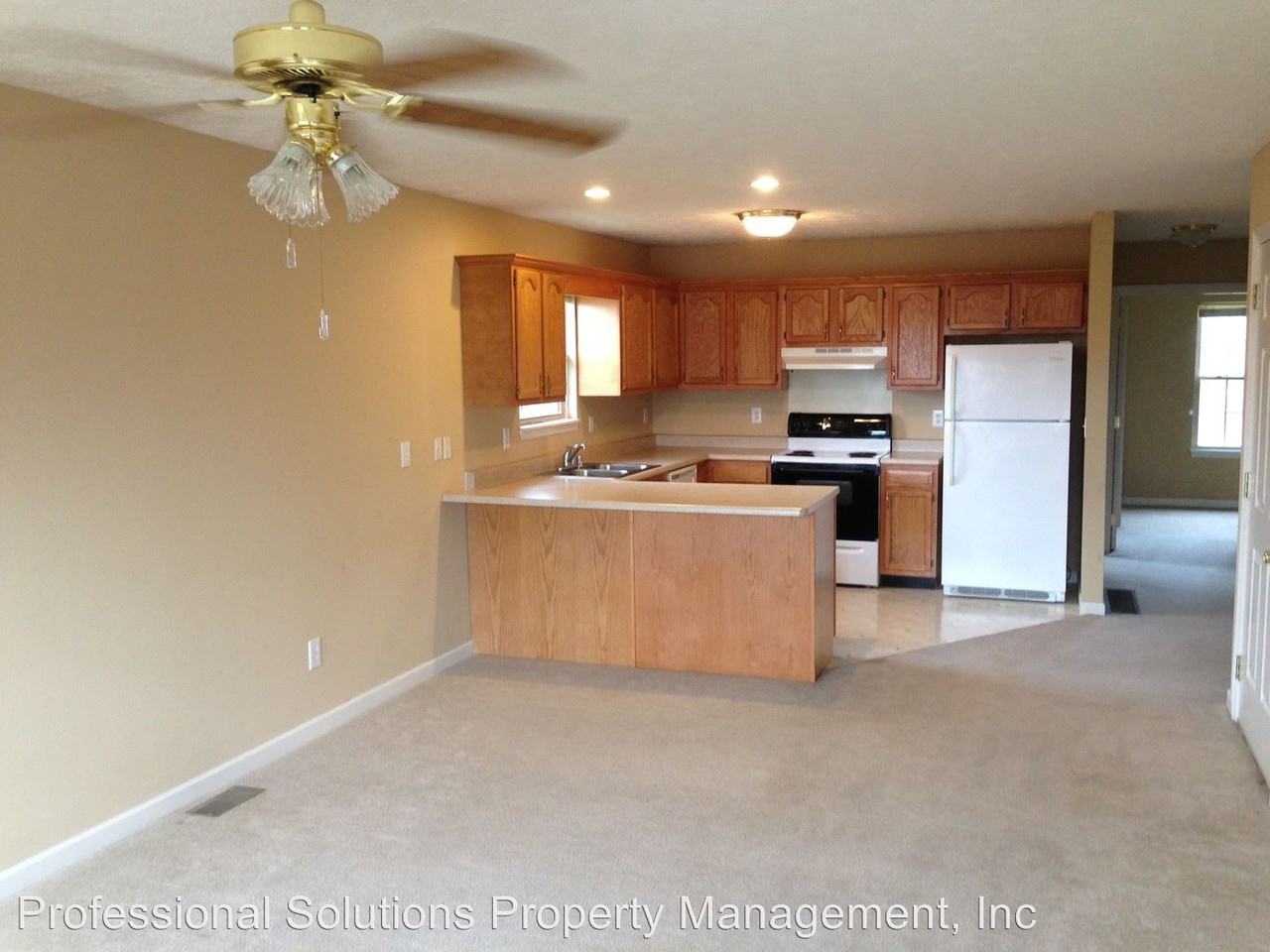 747/749 Cobbler Lane West - Photo 3 of 15