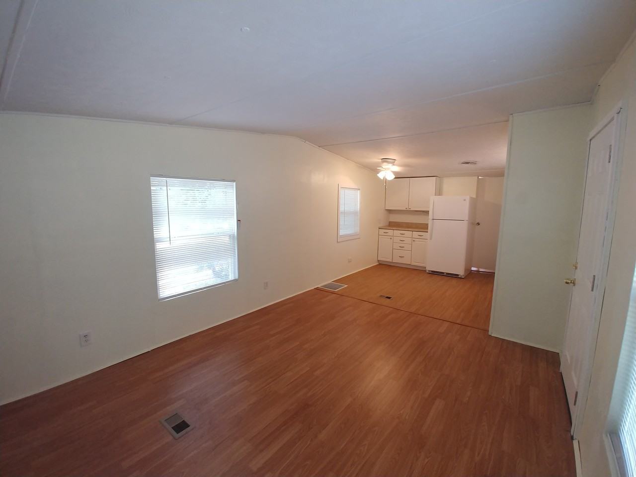 16636 Diagonal Rd - Photo 3 of 17