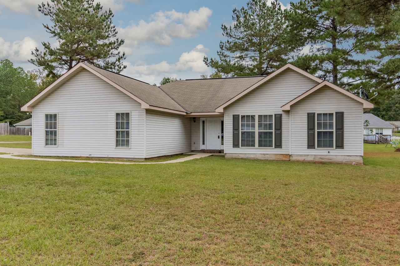 13834 Roanoke Dr - Photo 2 of 29