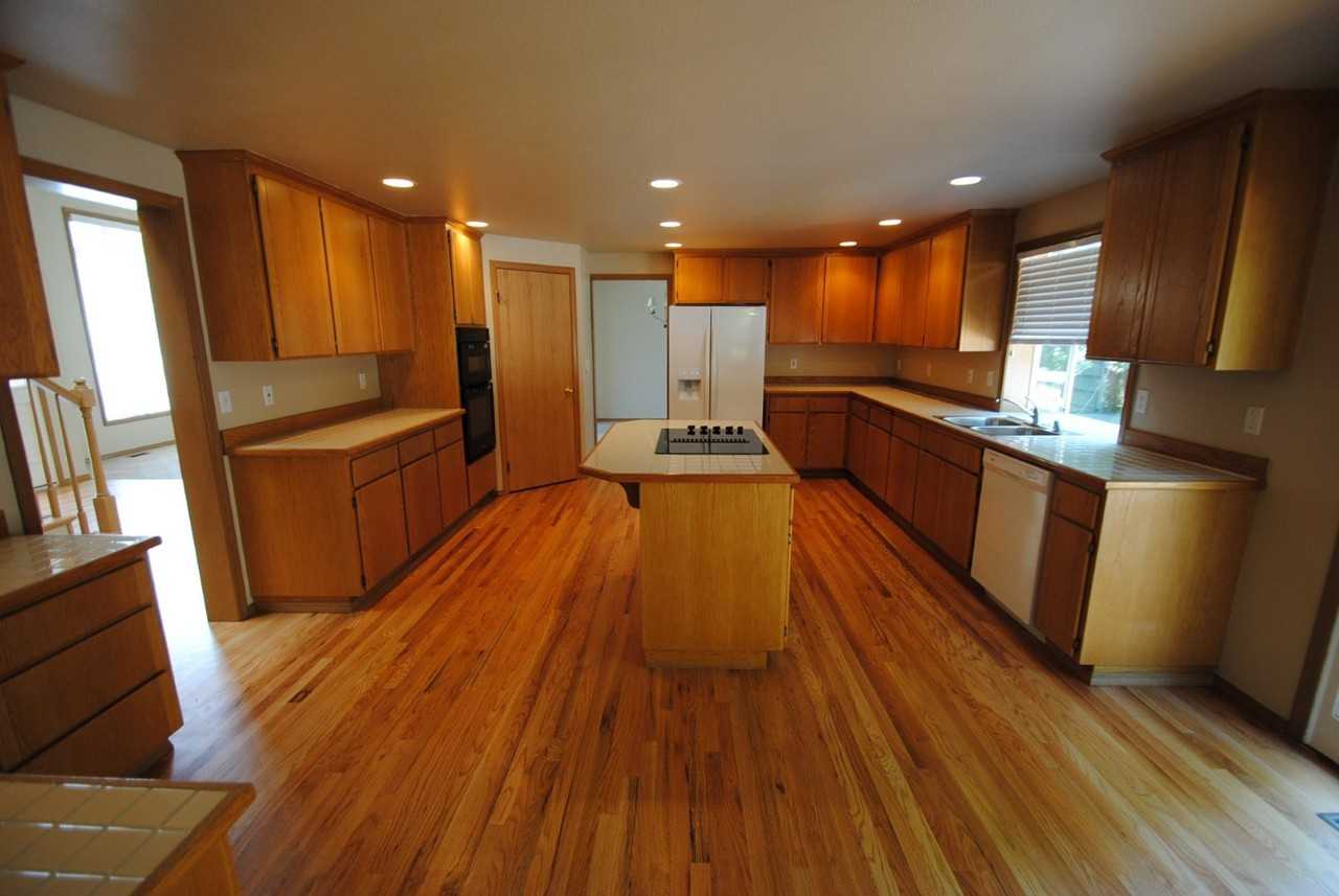 6009 147th Pl SE - Photo 3 of 17