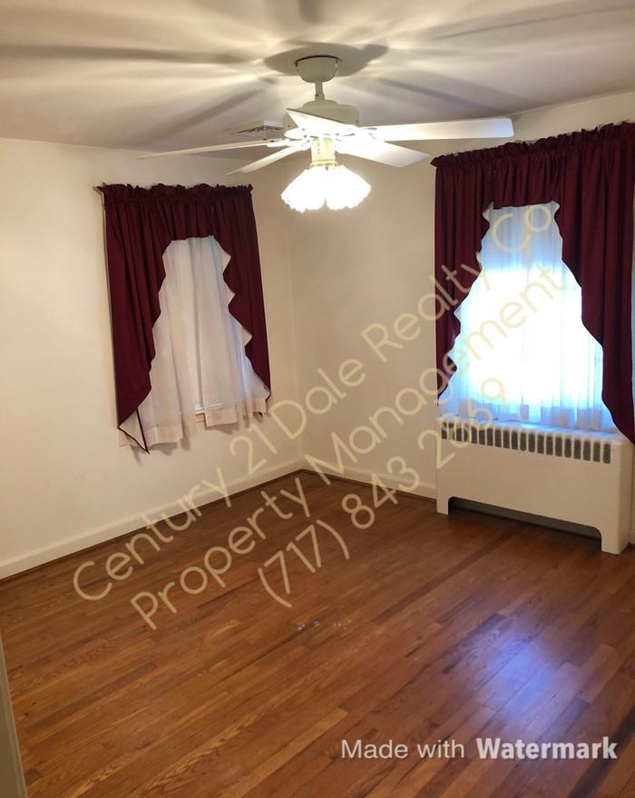 2609 Meadowbrook Boulevard - Photo 2 of 20