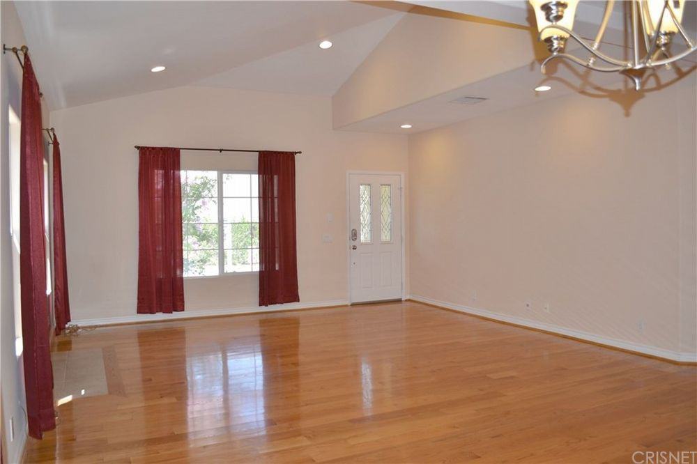 7424 Whitaker Ave - Photo 3 of 21