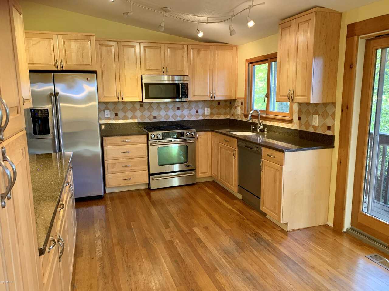 5 Crawford Terrace - Photo 2 of 31