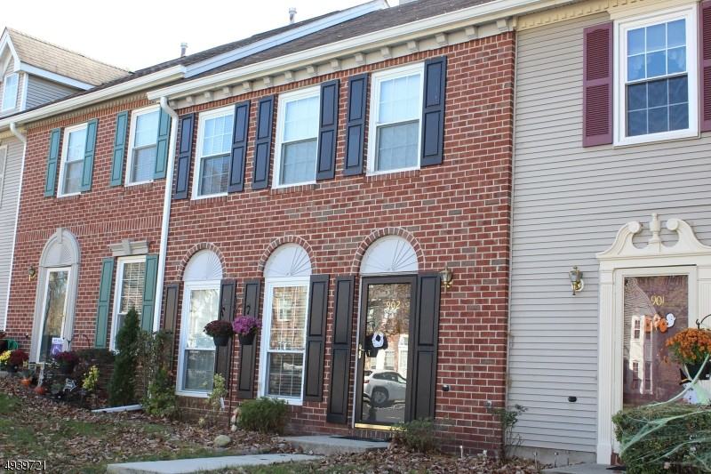 902 Breckenridge Dr - Photo 2 of 14