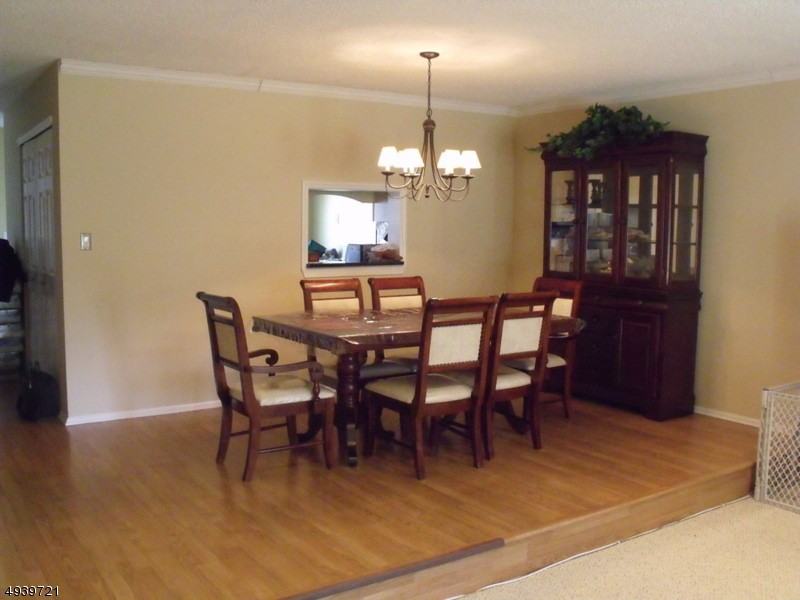 902 Breckenridge Dr - Photo 3 of 14