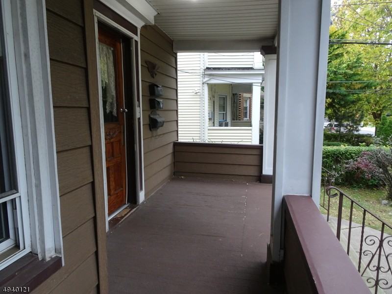 16 Dankhoff Ave 1st Flr - Photo 3 of 25